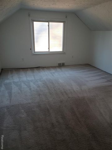 310 N Marias Avenue, Clawson, MI 48017