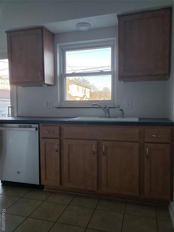 310 N Marias Avenue, Clawson, MI 48017