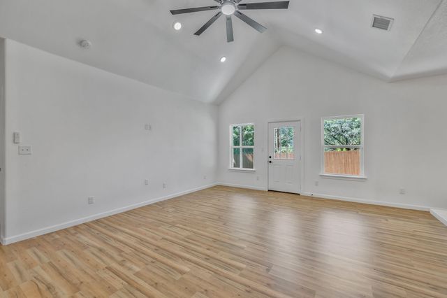 2617 Hillside Drive, Granbury, TX 76048