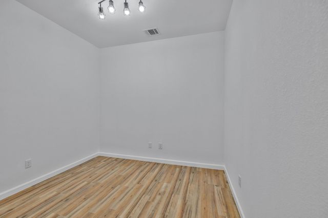 2617 Hillside Drive, Granbury, TX 76048