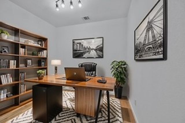 2617 Hillside Drive, Granbury, TX 76048