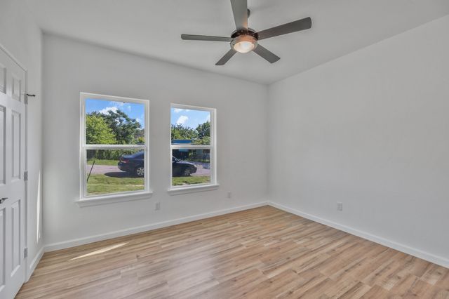 2617 Hillside Drive, Granbury, TX 76048