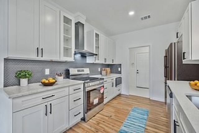 2617 Hillside Drive, Granbury, TX 76048