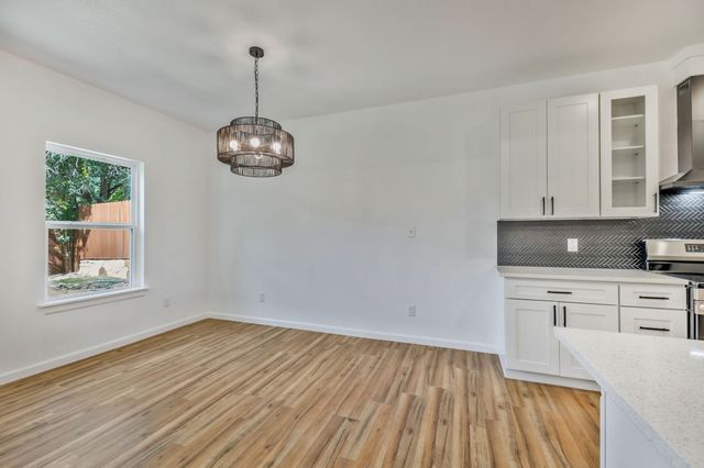 2617 Hillside Drive, Granbury, TX 76048