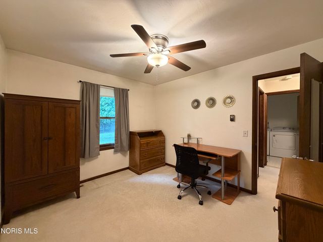 108 Homestead Drive, Rossford, OH 43460