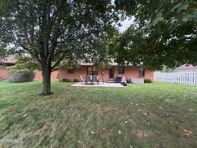 108 Homestead Drive, Rossford, OH 43460