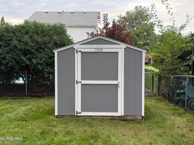 108 Homestead Drive, Rossford, OH 43460