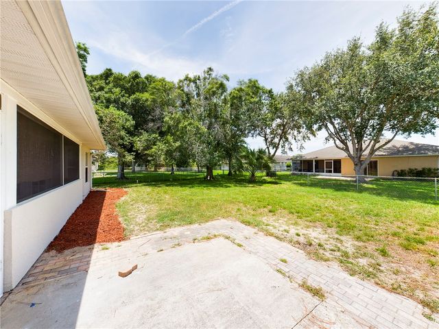 135 Bristol Street, Sebastian, FL 32958
