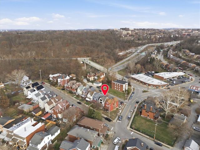 3921 Winterburn Avenue, Greenfield, PA 15207