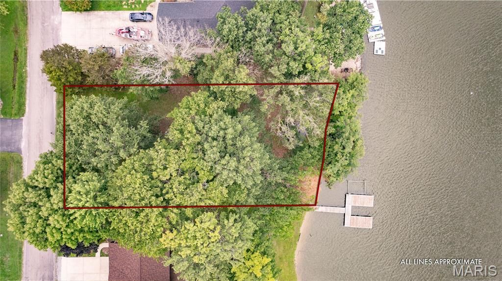 Image 11 of property listing at TBD Biscay Drive, Edwardsville, IL 62025