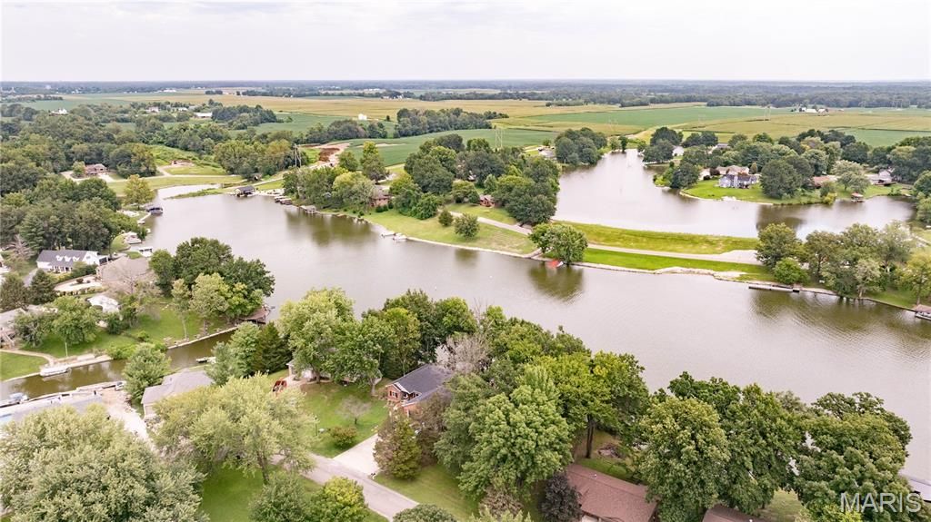 Image 6 of property listing at TBD Biscay Drive, Edwardsville, IL 62025