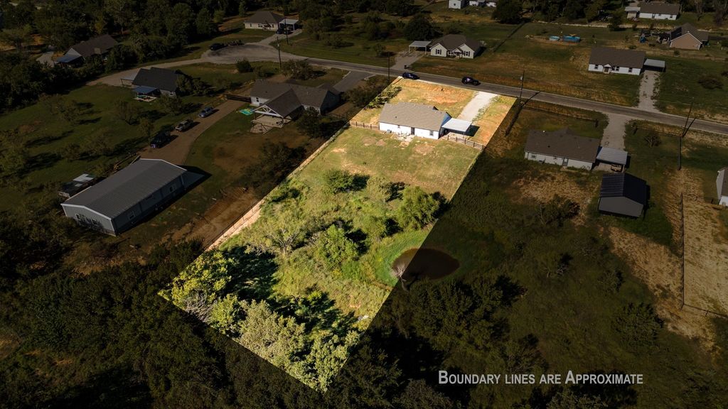 509 Pecan Tree Court, Poolville, TX 76487