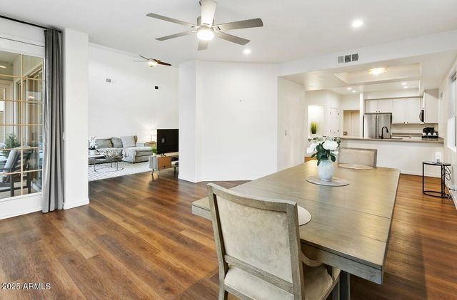 6348 W HILL Lane, Glendale, AZ 85310