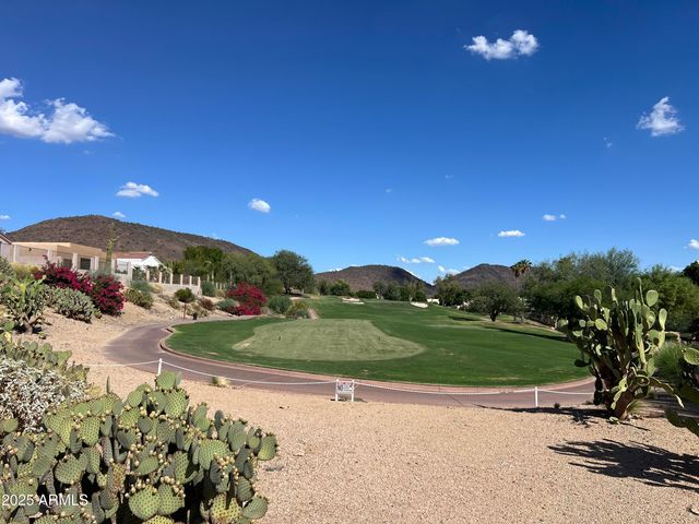 6348 W HILL Lane, Glendale, AZ 85310