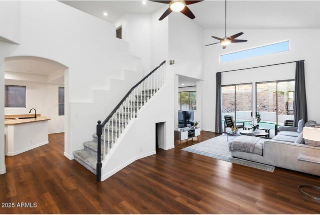 6348 W HILL Lane, Glendale, AZ 85310