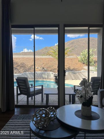 6348 W HILL Lane, Glendale, AZ 85310