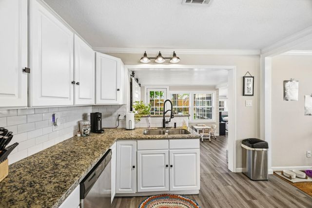 1803 Woodcrest Drive, Houston, TX 77018