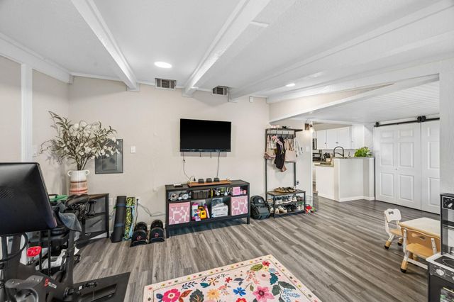 1803 Woodcrest Drive, Houston, TX 77018