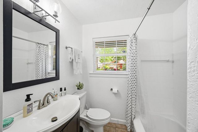 1803 Woodcrest Drive, Houston, TX 77018