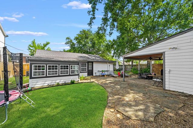 1803 Woodcrest Drive, Houston, TX 77018