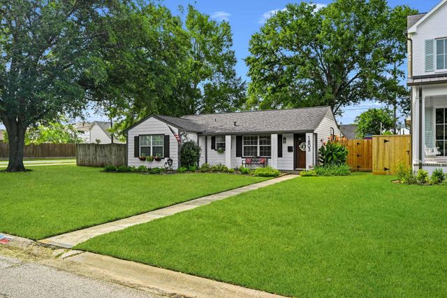 1803 Woodcrest Drive, Houston, TX 77018