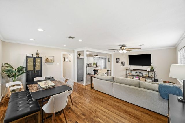 1803 Woodcrest Drive, Houston, TX 77018