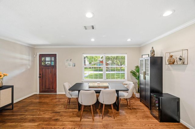 1803 Woodcrest Drive, Houston, TX 77018