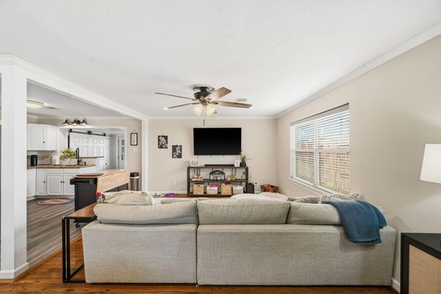 1803 Woodcrest Drive, Houston, TX 77018