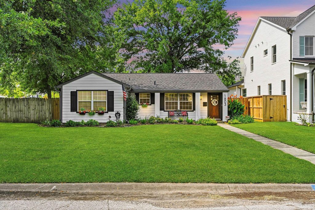 1803 Woodcrest Drive, Houston, TX 77018