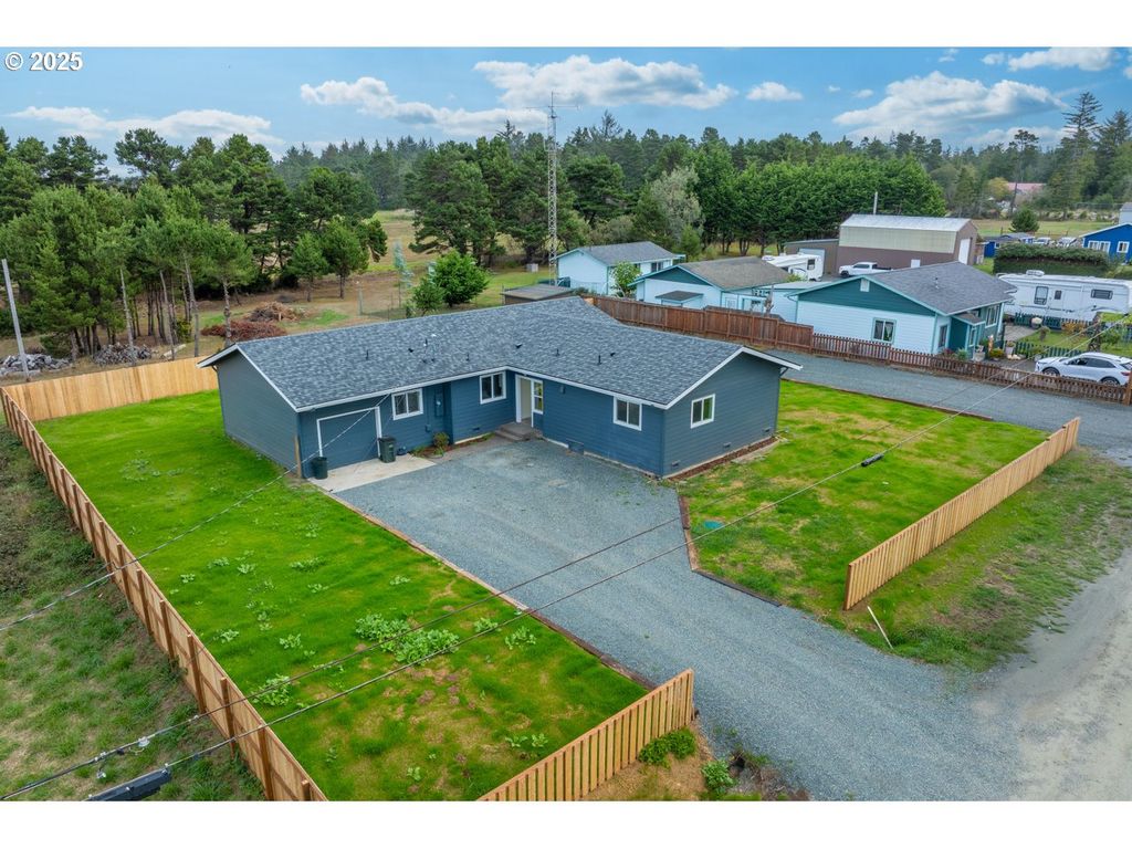 87831 ASTOR Ln, Bandon, OR 97411