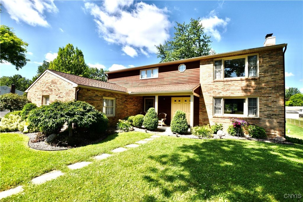 7853 Vernon Road South, Cicero, NY 13039