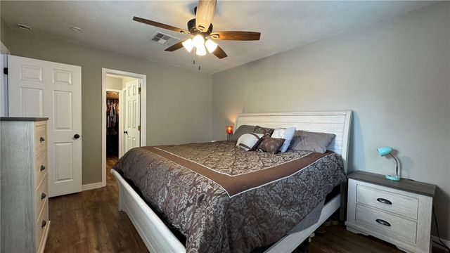 106 North Hills Circle, Franklin, TX 77856