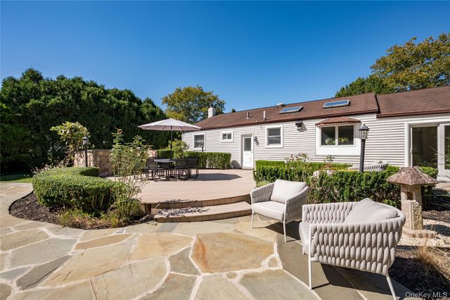 10 Magenta Lane, East Northport, NY 11731