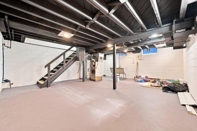 20024 Meyers Road, Detroit, MI 48235