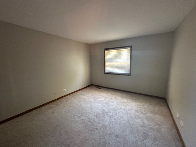 152 CONSTITUTION Drive, Bloomingdale, IL 60108
