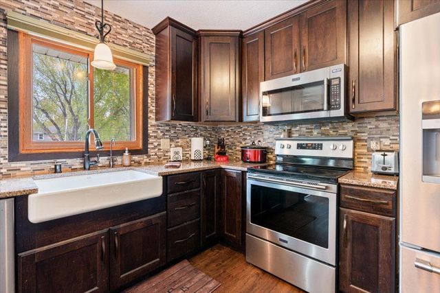 4930 Zealand Avenue N, New Hope, MN 55428