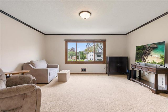 4930 Zealand Avenue N, New Hope, MN 55428