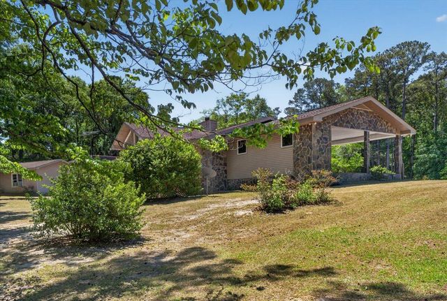 138 Lake Marion Lane, Vance, SC 29163