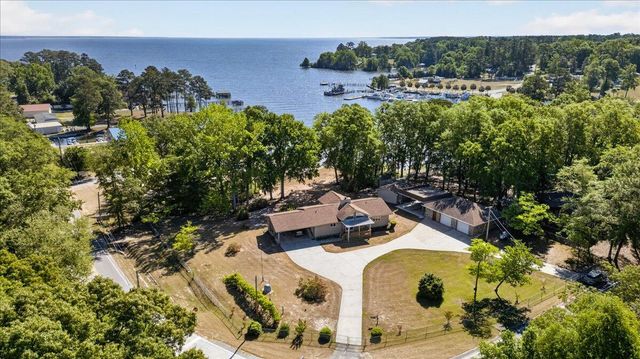 138 Lake Marion Lane, Vance, SC 29163