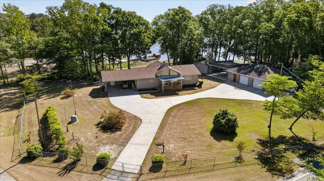 138 Lake Marion Lane, Vance, SC 29163
