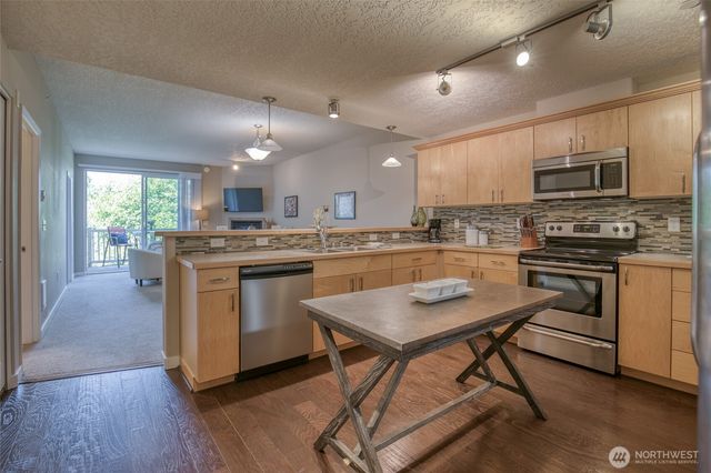 262 Oyhut Bay Boulevard SW #305, Ocean Shores, WA 98569