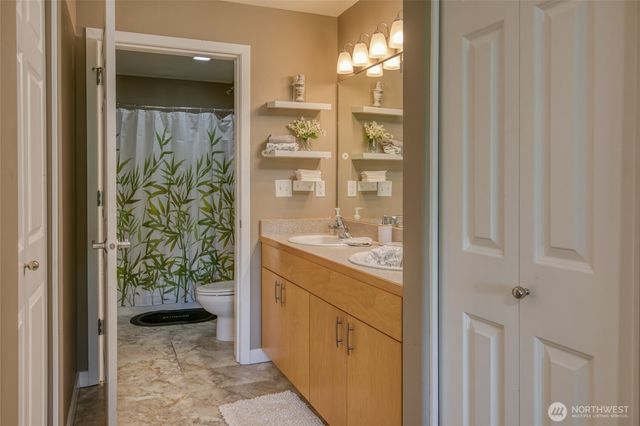 262 Oyhut Bay Boulevard SW #305, Ocean Shores, WA 98569