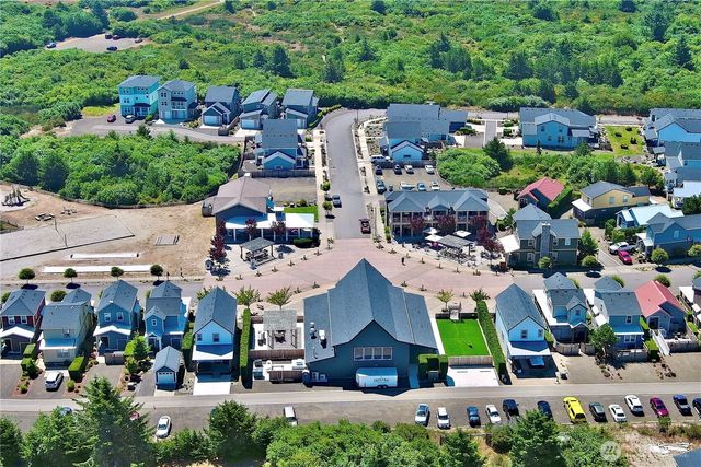 262 Oyhut Bay Boulevard SW #305, Ocean Shores, WA 98569