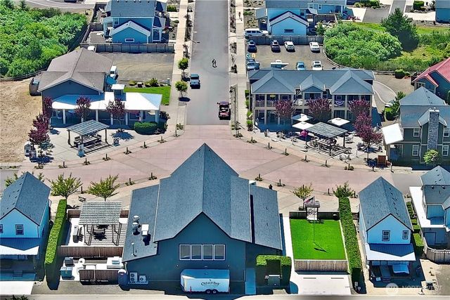 262 Oyhut Bay Boulevard SW #305, Ocean Shores, WA 98569