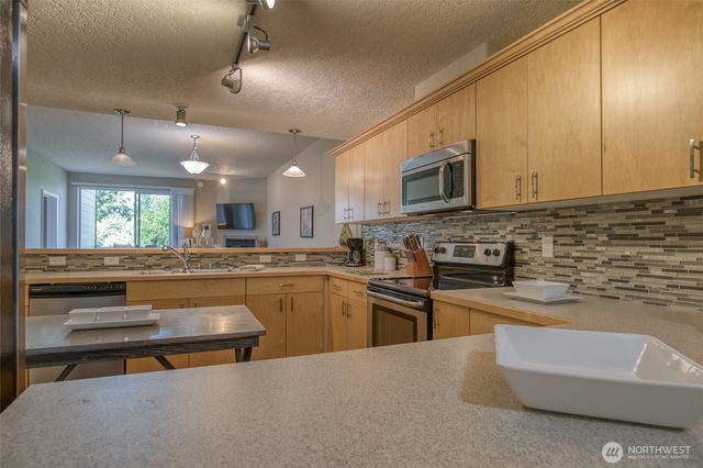 262 Oyhut Bay Boulevard SW #305, Ocean Shores, WA 98569
