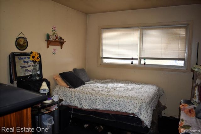 11319 Sherman Avenue, Warren, MI 48089