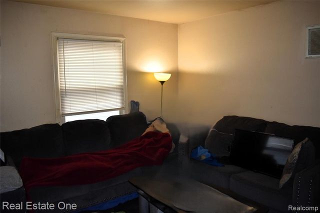 11319 Sherman Avenue, Warren, MI 48089