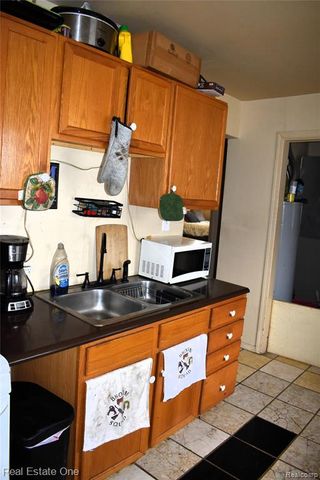 11319 Sherman Avenue, Warren, MI 48089