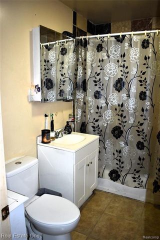 11319 Sherman Avenue, Warren, MI 48089