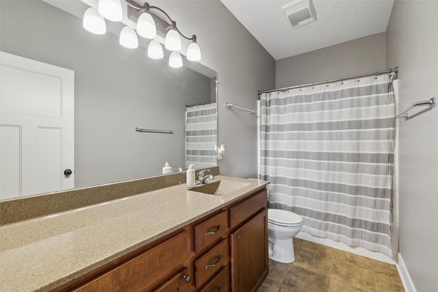 1616 SE Coralberry Drive, Ankeny, IA 50021